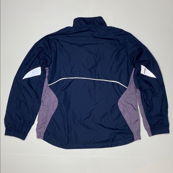 Women’s Nike Windbreaker - Picture 3 of 11
